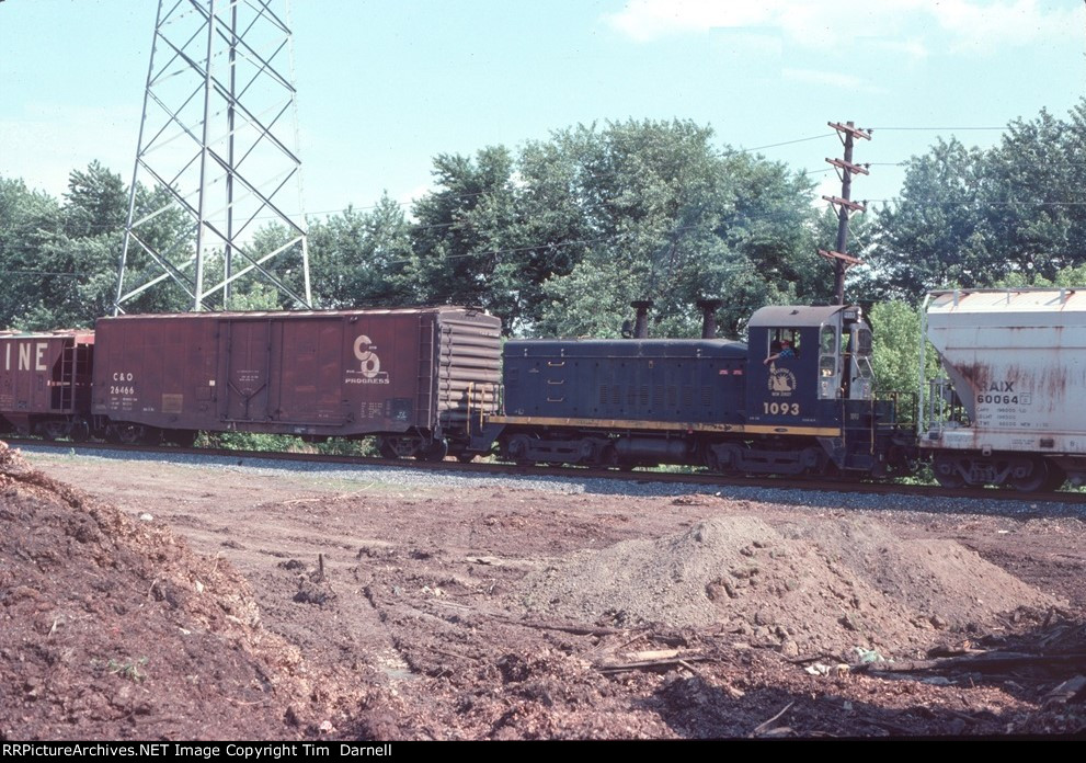 CNJ 1093 handles a local on former Reading trackage.